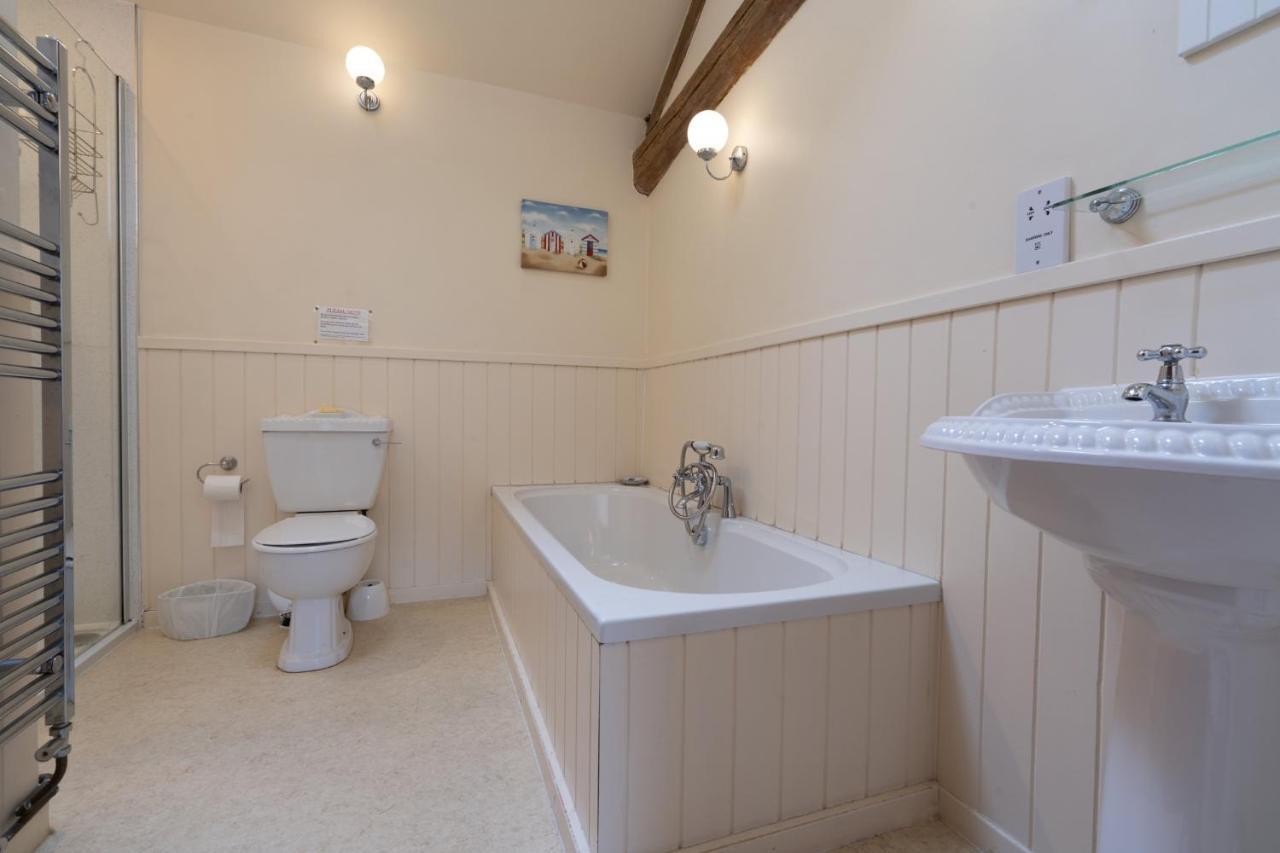 Hulmes Vale House - Sleeps 14 - Peak District Villa Buxton  Exteriör bild